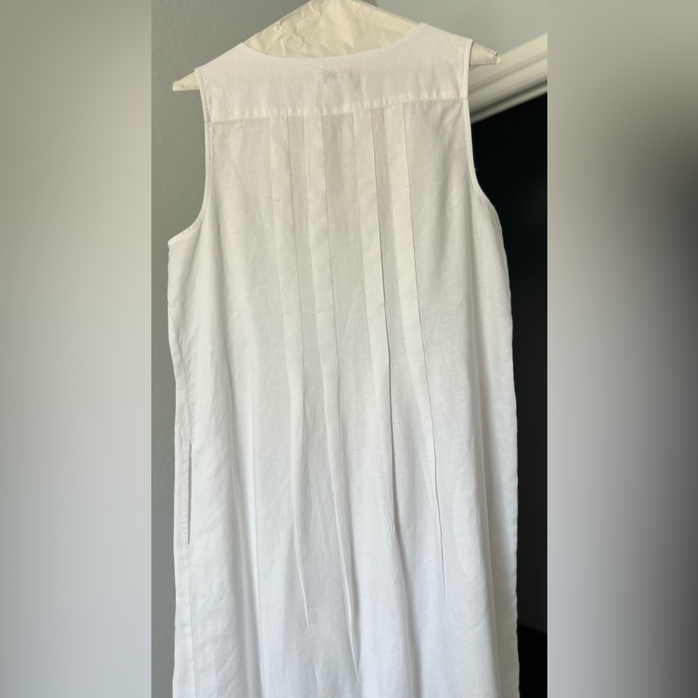 Linen sleeveless white dress